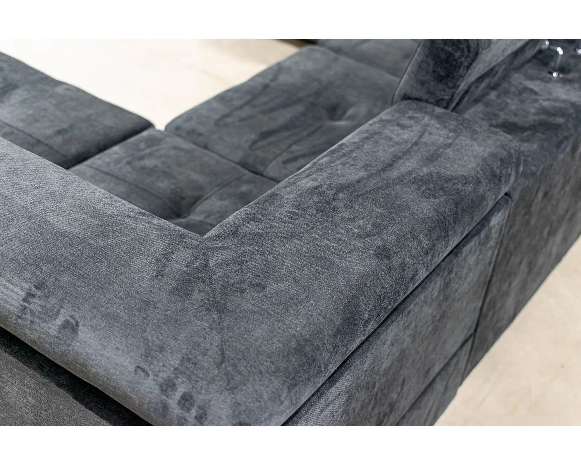 BEN U alakú sarokülő